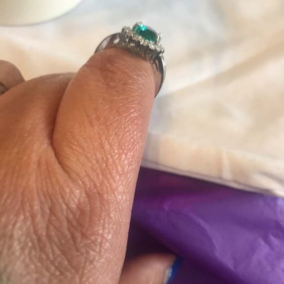 Ring - Picture 2 of 6